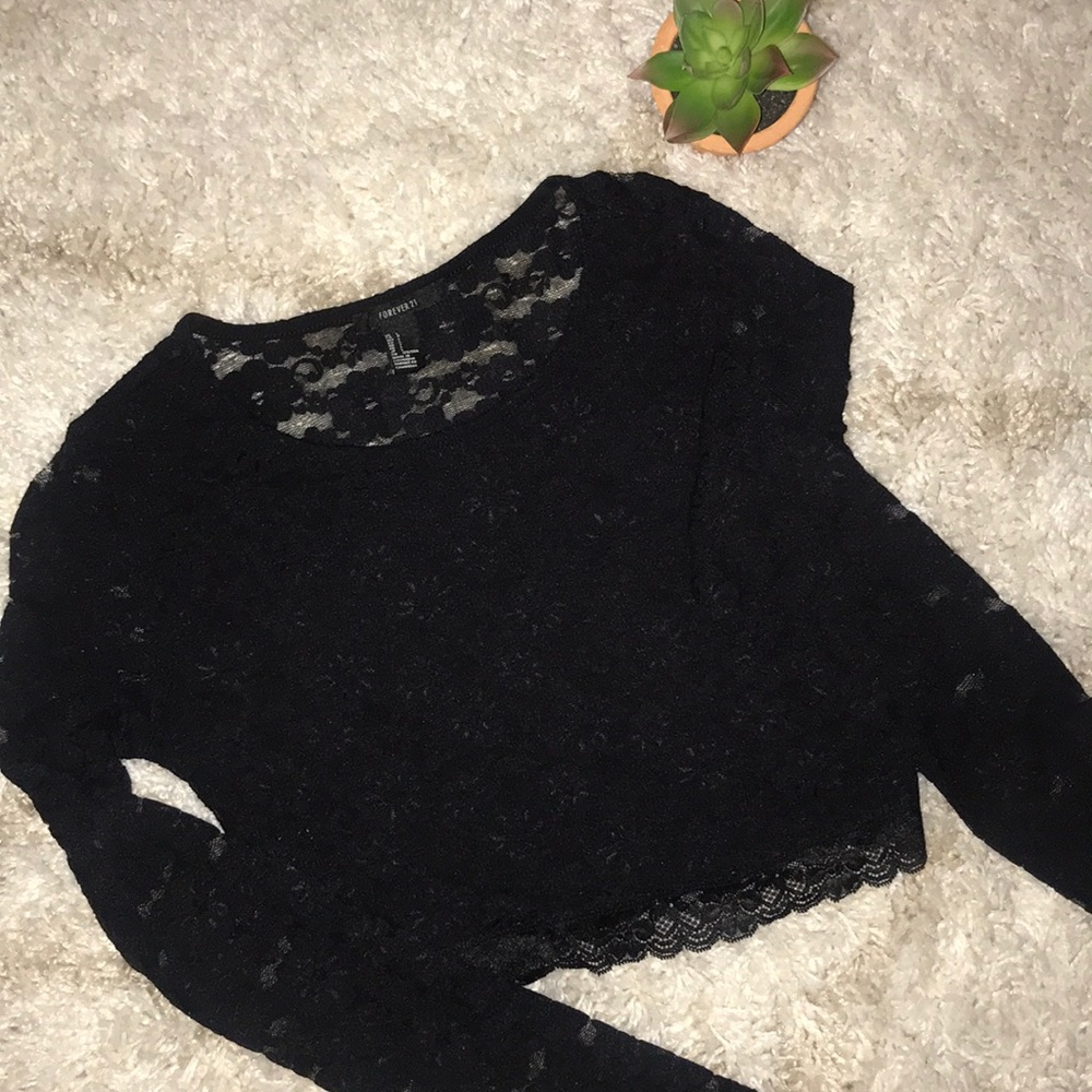 Forever 21 Black Lace Crop Top Size L